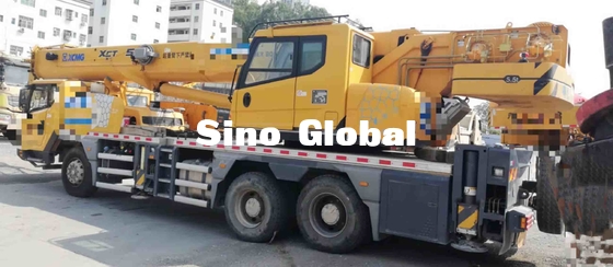 la 2da grúa XCMG de la mano 25 toneladas, utilizó el camión montó el diámetro de torneado de las grúas los 21m